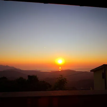 Monti E Mare Oda ve Kahvaltı Lanusei