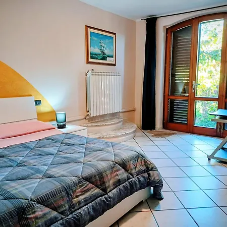 Monti E Mare לאנוסיי