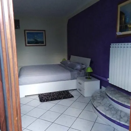 לינה וארוחת בוקר Monti E Mare 3*