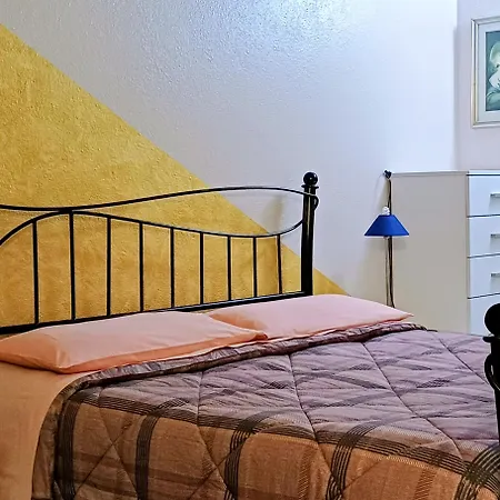 Nocleg ze śniadaniem Monti E Mare 3*