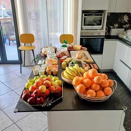 Bed and breakfast Monti E Mare 3*