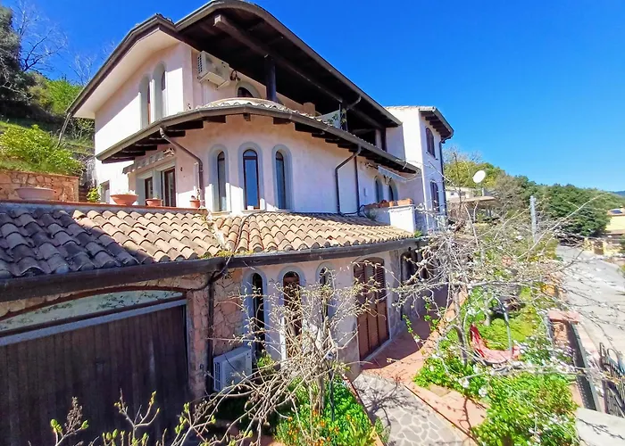 Bed & Breakfast Monti E Mare 3*