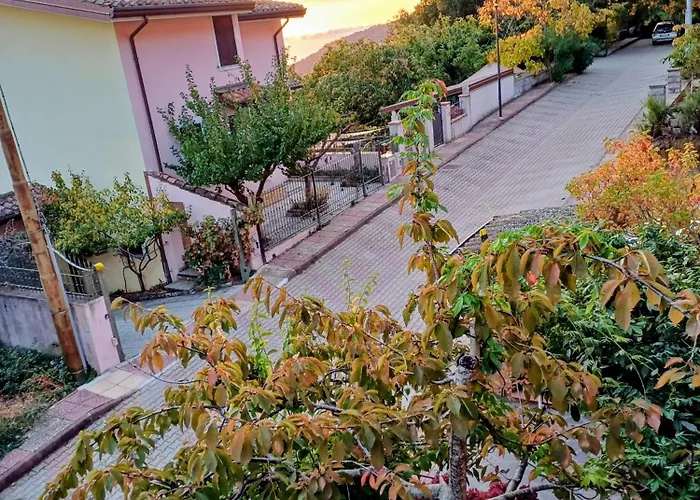Bed & Breakfast Monti E Mare Lanusei